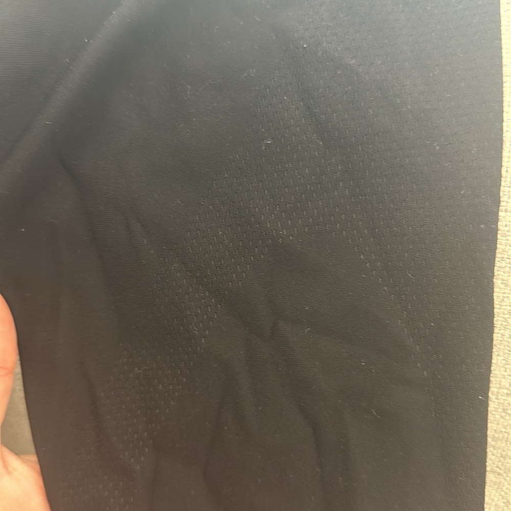 Lululemon tight - Picture 4 of 7